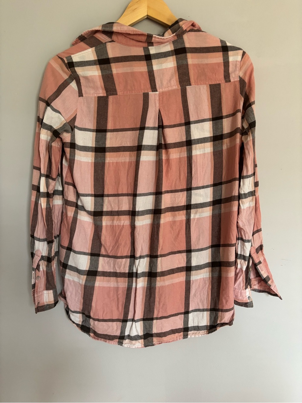 H&M Multi Colored Pink, Gray, White Plaid Button Down Shirt Size 2 - Picture 6 of 6